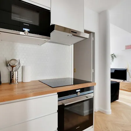 Spacieux Cosy -2br 6p-pl De La Nation شقة *